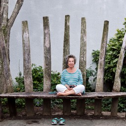 image street portrait bench seat